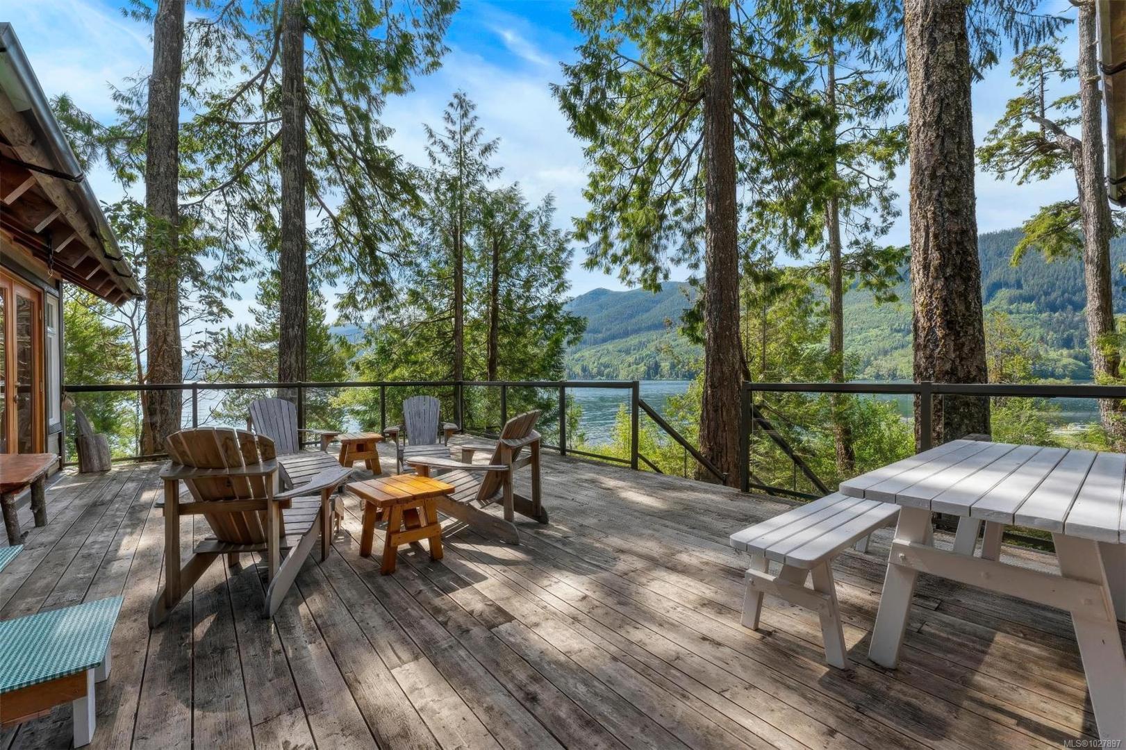 Cedarwood Island – Private island in British Columbia, Canada